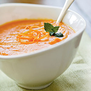 Sopa fria de cenoura com laranja 