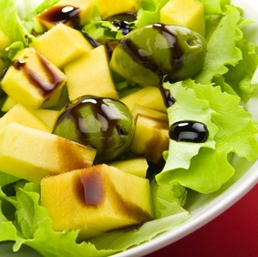 Salada de manga e azeitonas 