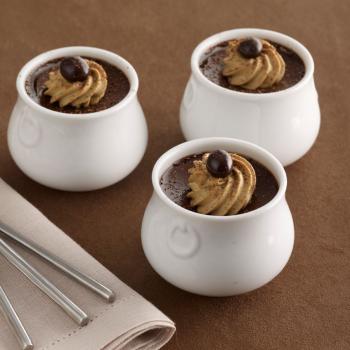 Taças de creme de café com chocolate 