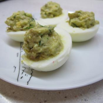 Ovos recheados com abacate 
