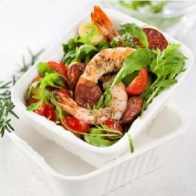 Salada Quente de Chouriço e Camarões com Molho de Ervas de Provença 